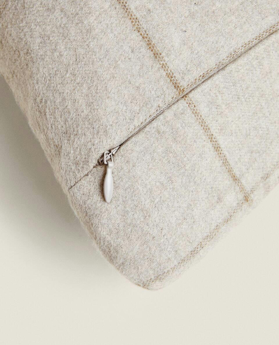 FLANNEL CUSHION COVER