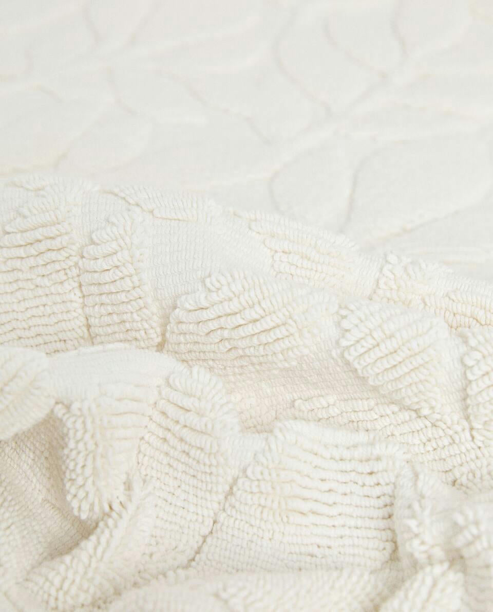 VEGETABLE JACQUARD BATH MAT
