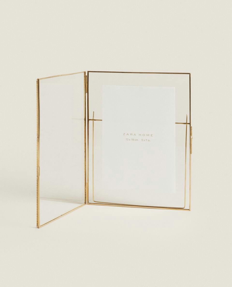 GOLDEN FRAME