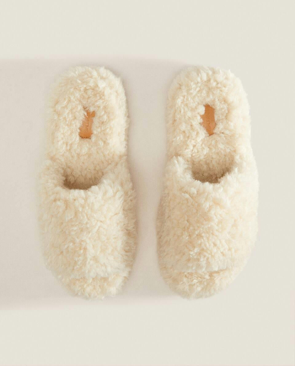 FAUX FUR PLATFORM SLIDER SLIPPERS