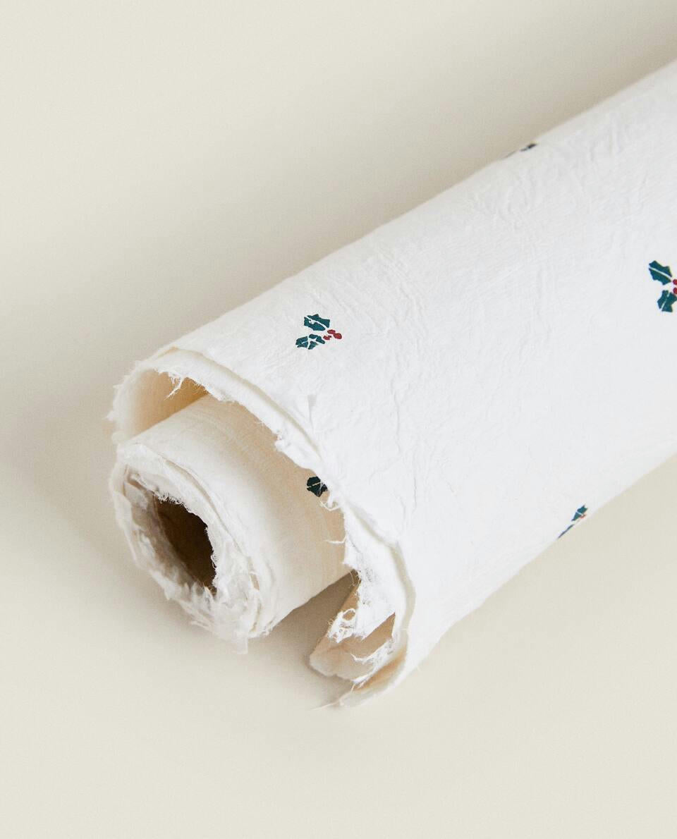 CHRISTMAS HOLLY GIFT WRAPPING PAPER
