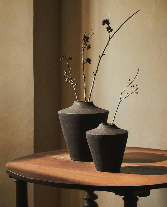 BLACK TERRACOTTA VASE