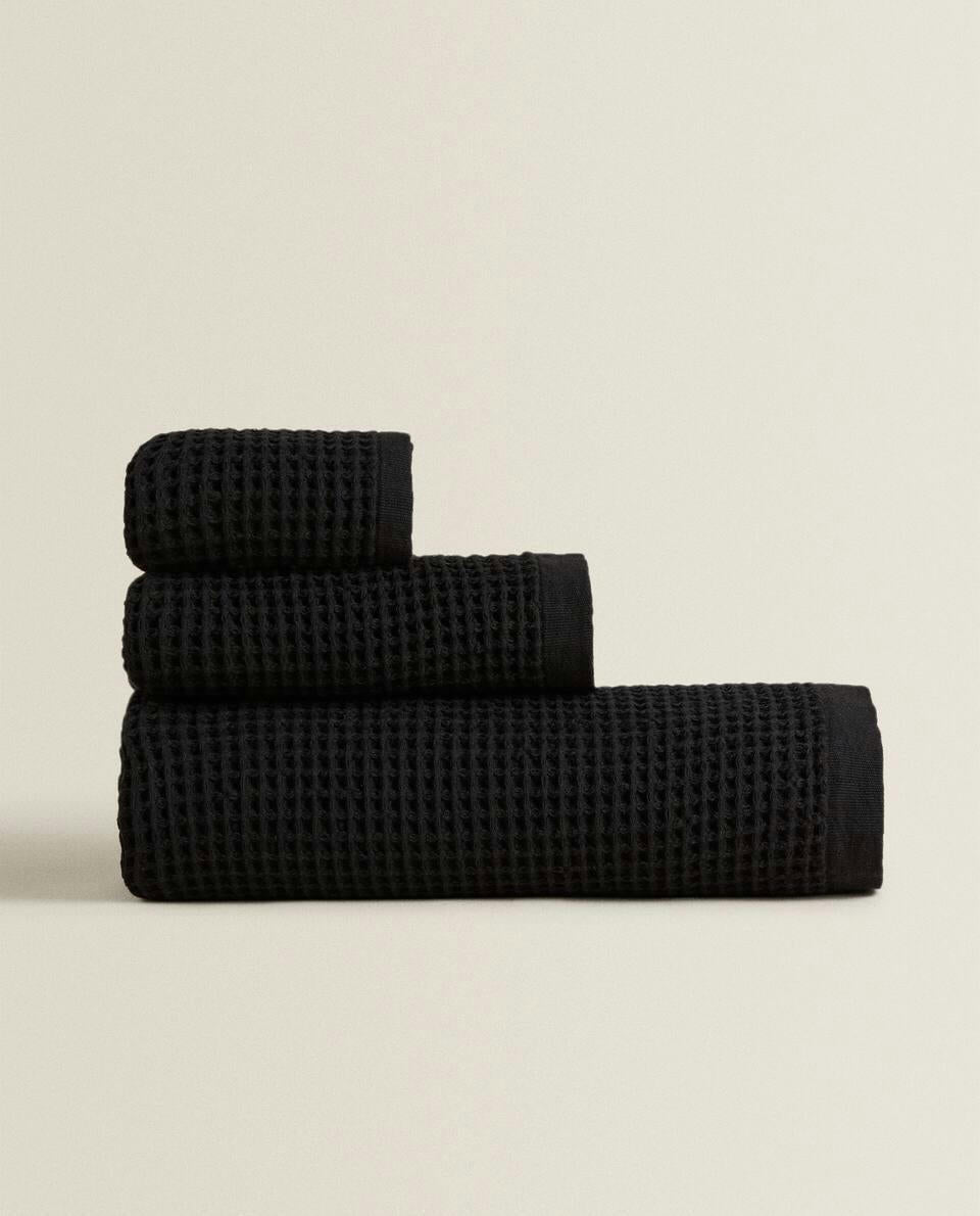 WAFFLE-KNIT COTTON TOWEL