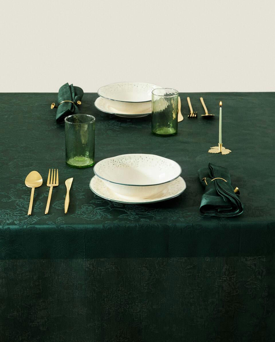 CHRISTMAS FLORAL JACQUARD TABLECLOTH