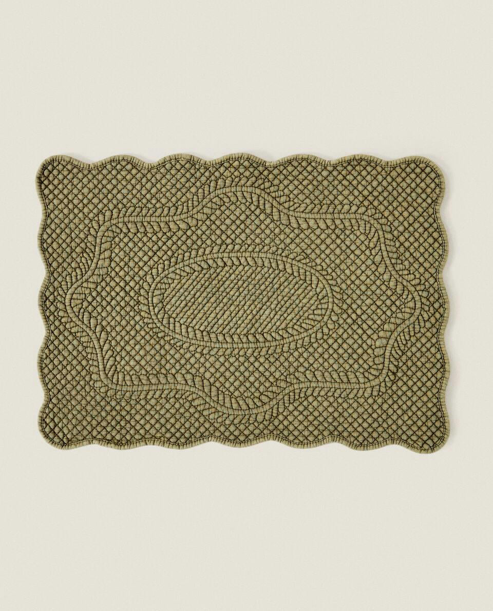 QUILTED PLACEMAT