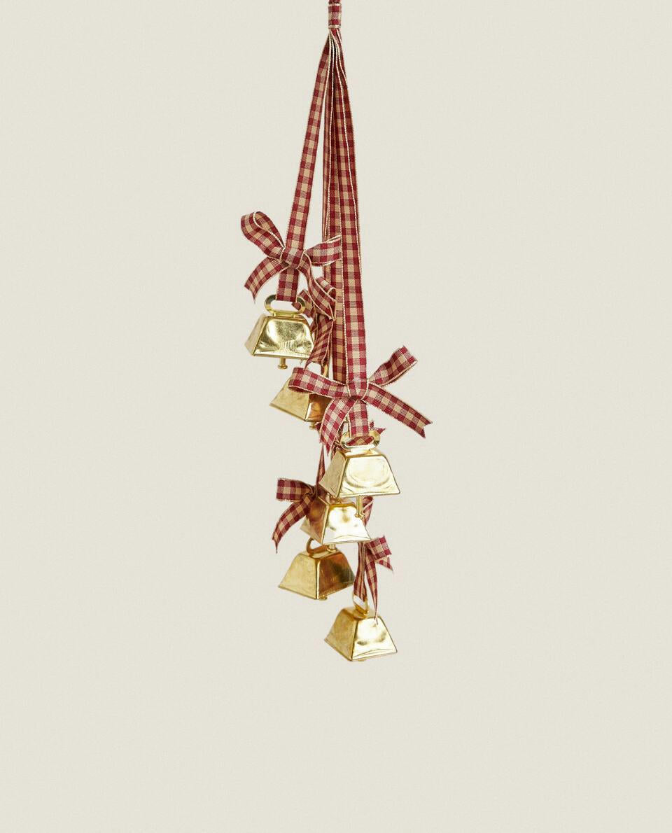 DECORATIVE TARTAN BELLS GARLAND