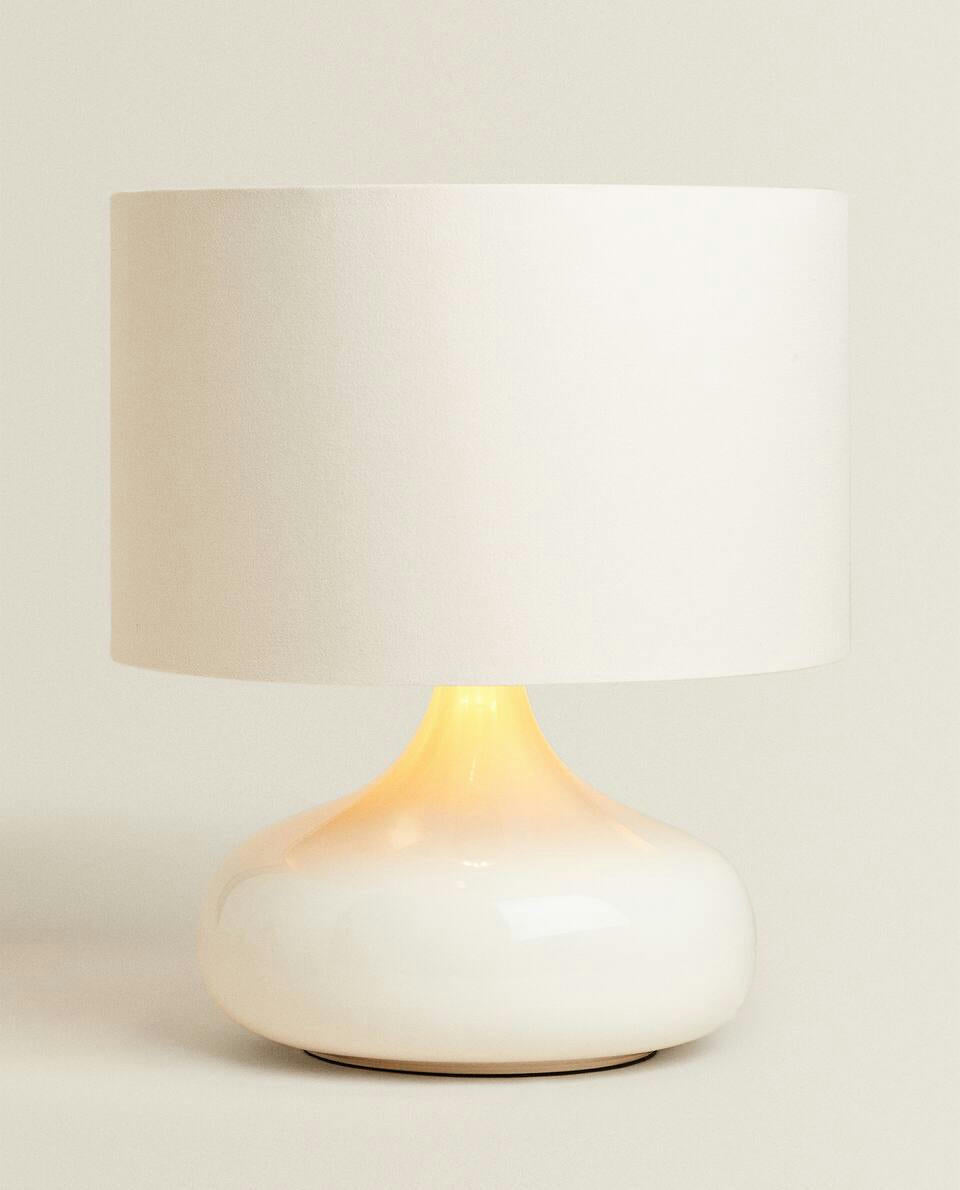 LAMP WITH CERAMIC BASE