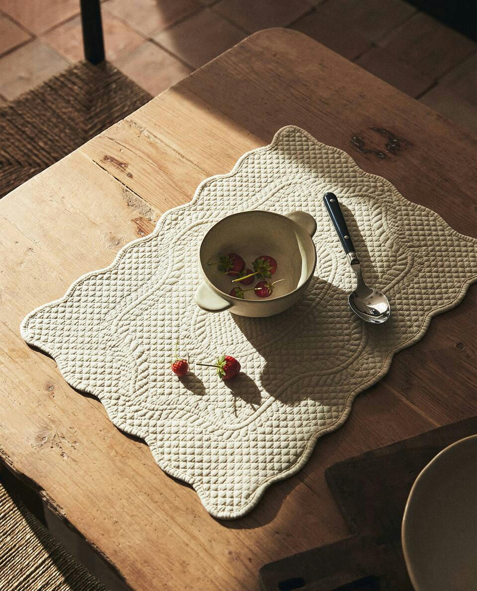 QUILTED PLACEMAT