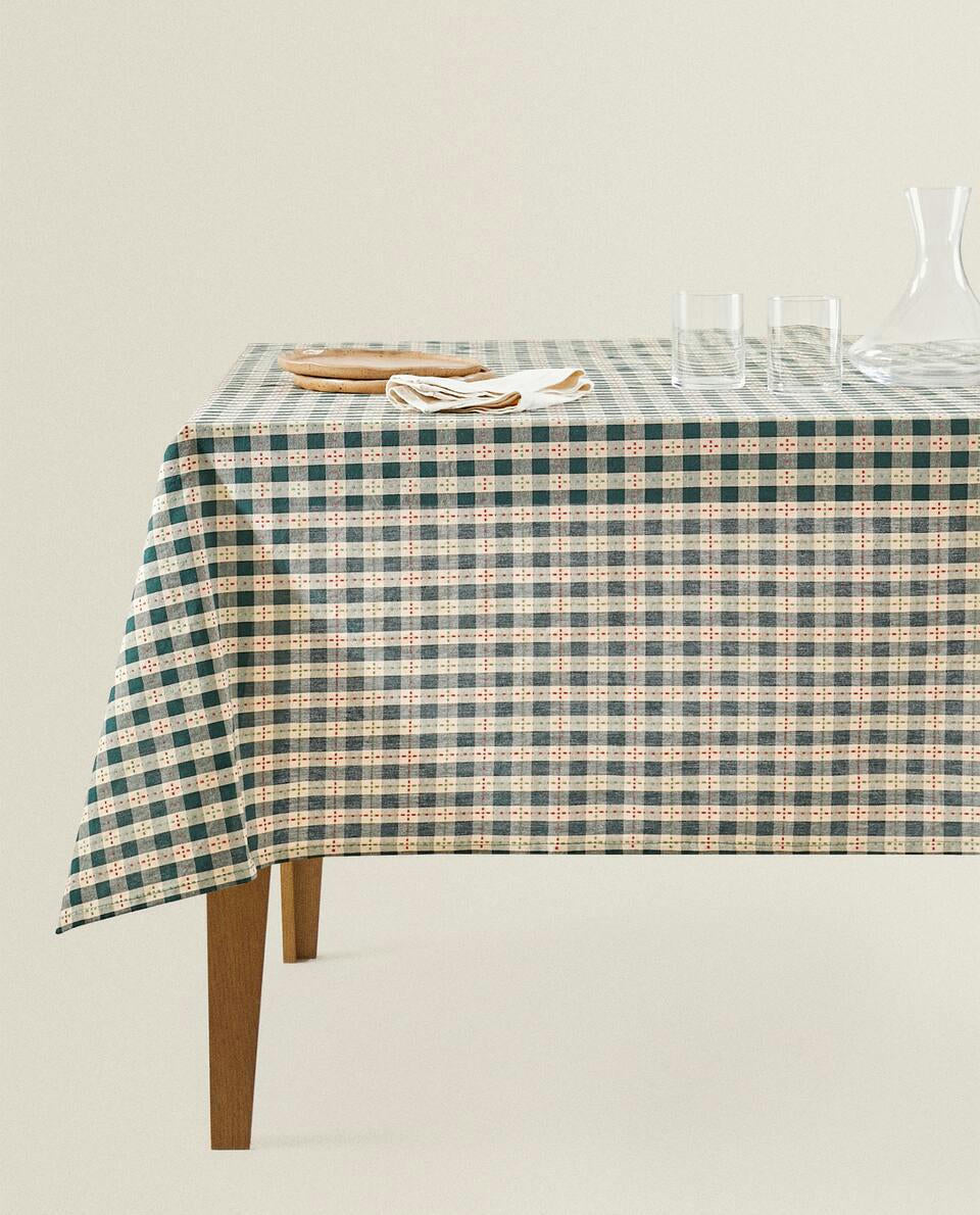 CHRISTMAS CHECK TABLECLOTH