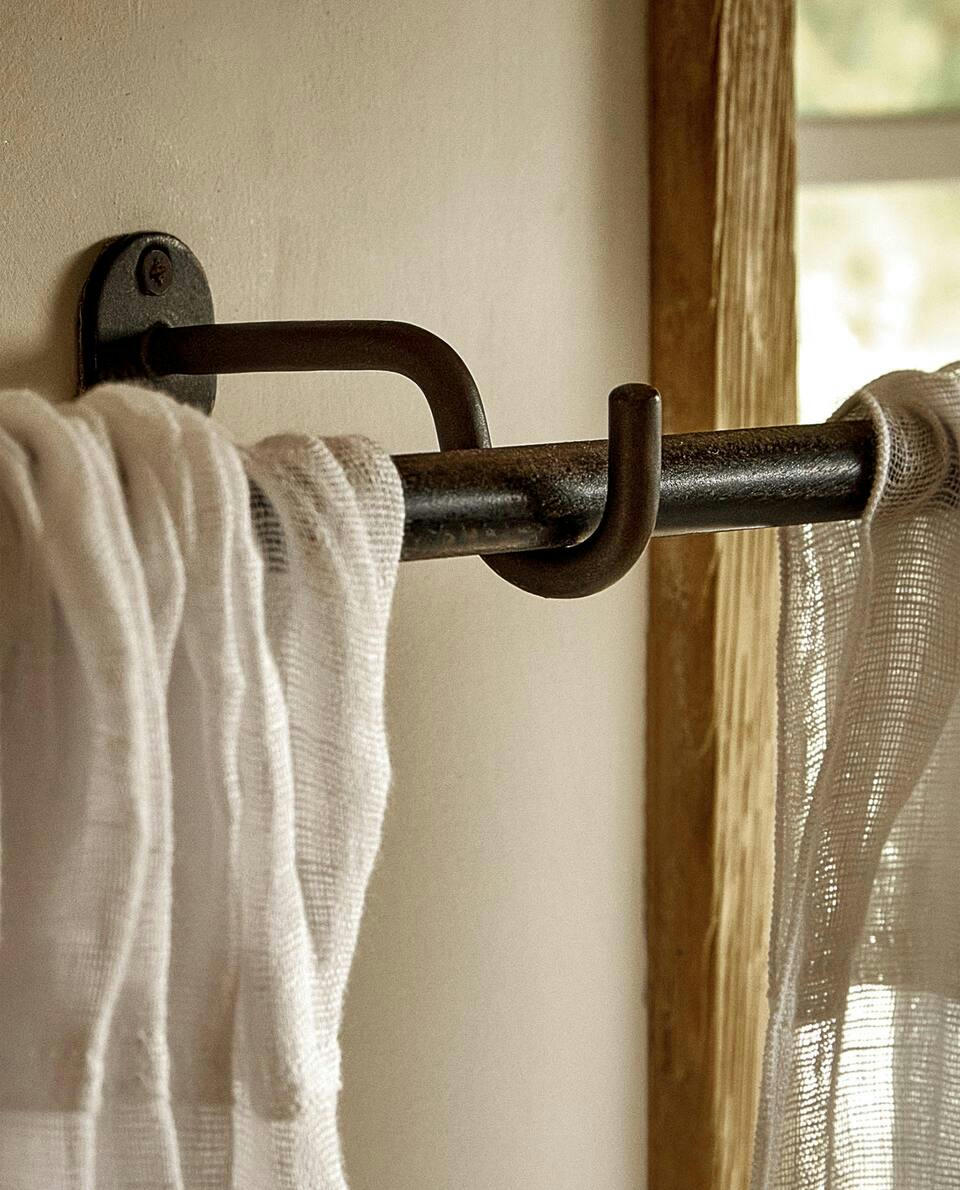 METALLIC CURTAIN RAIL HOOK