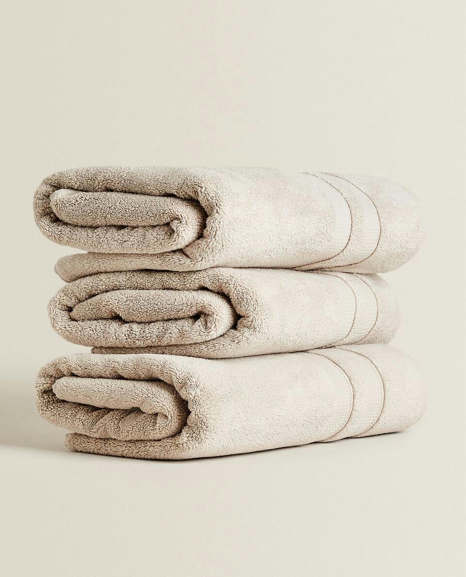 EXTRA SOFT TOWEL WITH DOUBLE BORDER