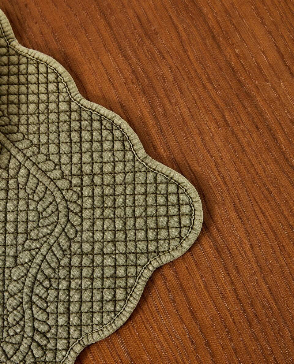 QUILTED PLACEMAT
