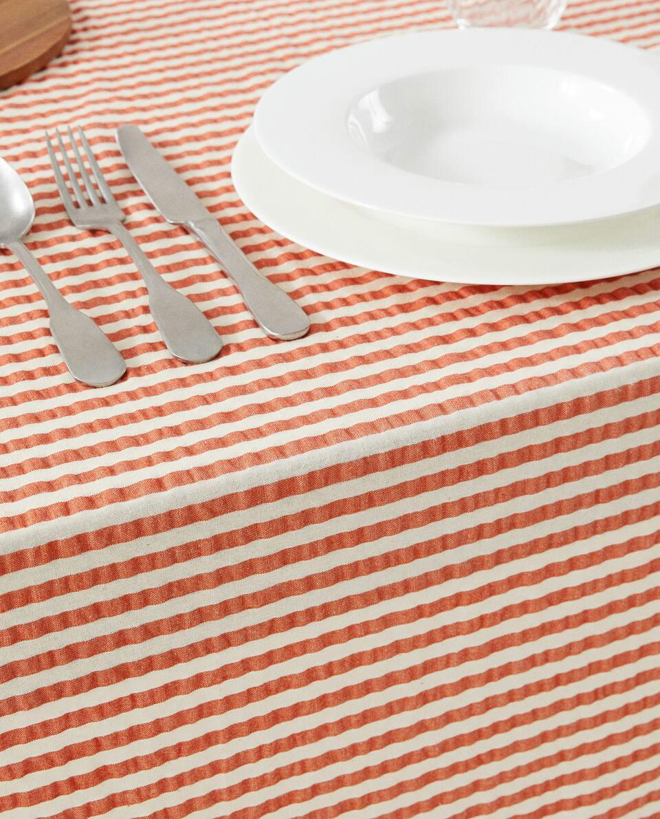 STRIPED TABLECLOTH