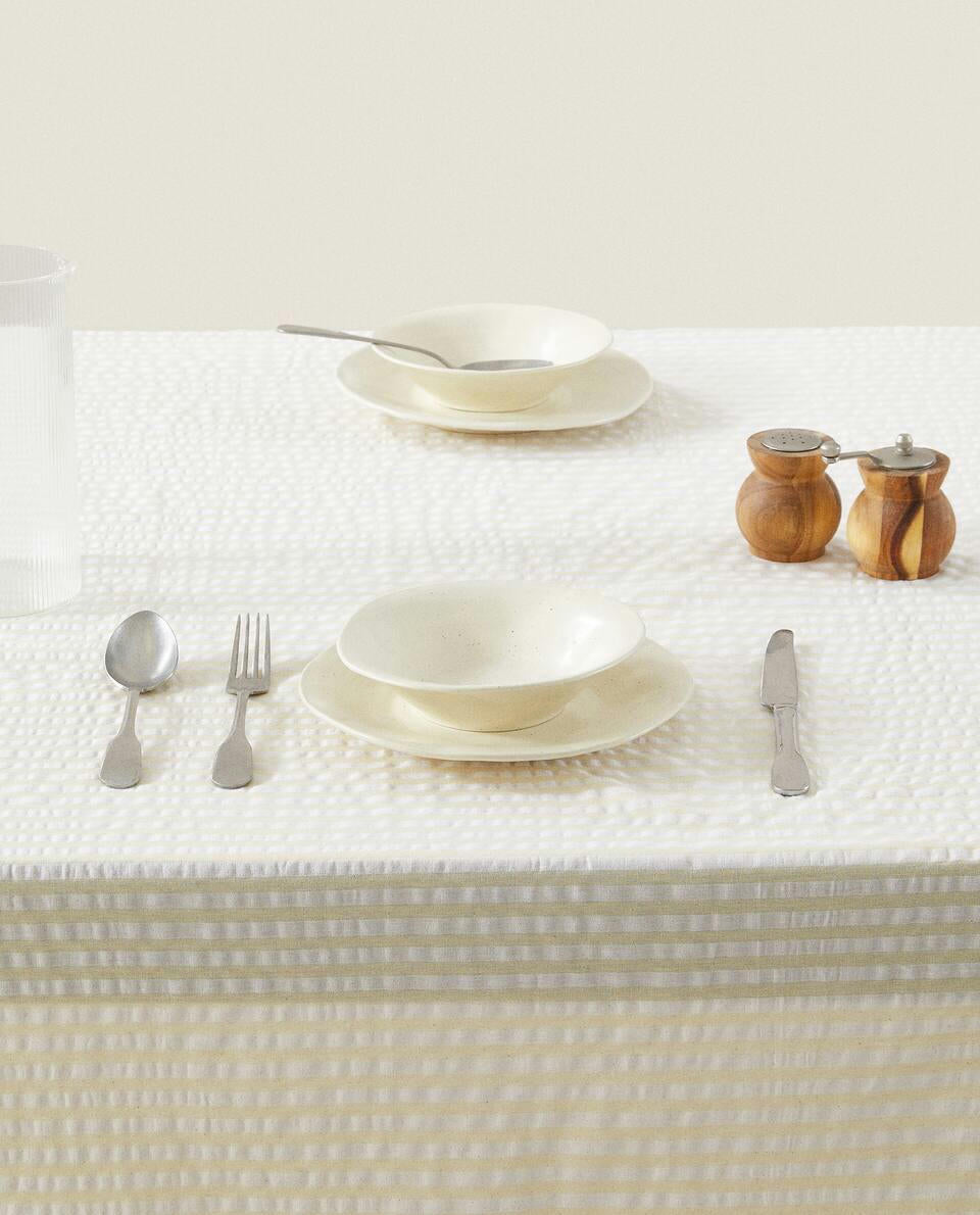 STRIPED TABLECLOTH