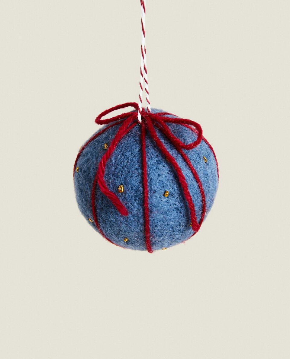 FELT BAUBLE CHRISTMAS DECORATION