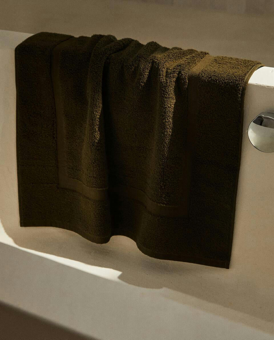 EXTRA-SOFT BATH MAT