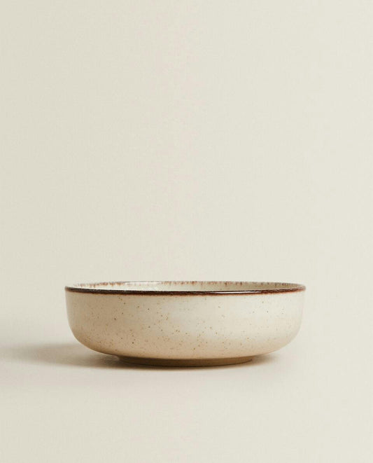 PORCELAIN BOWL WITH ANTIQUE FINISH RIM