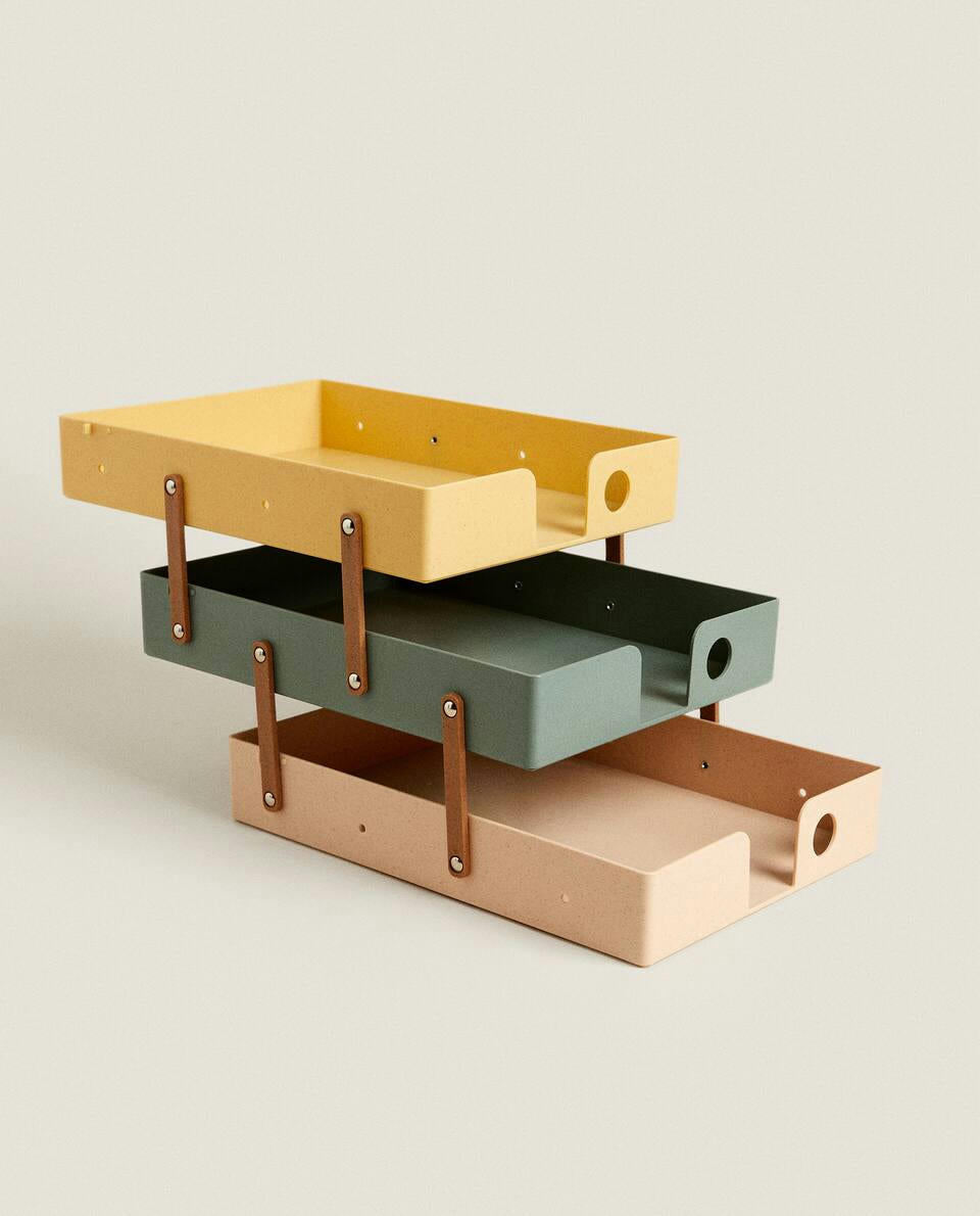 DOCUMENT TRAY