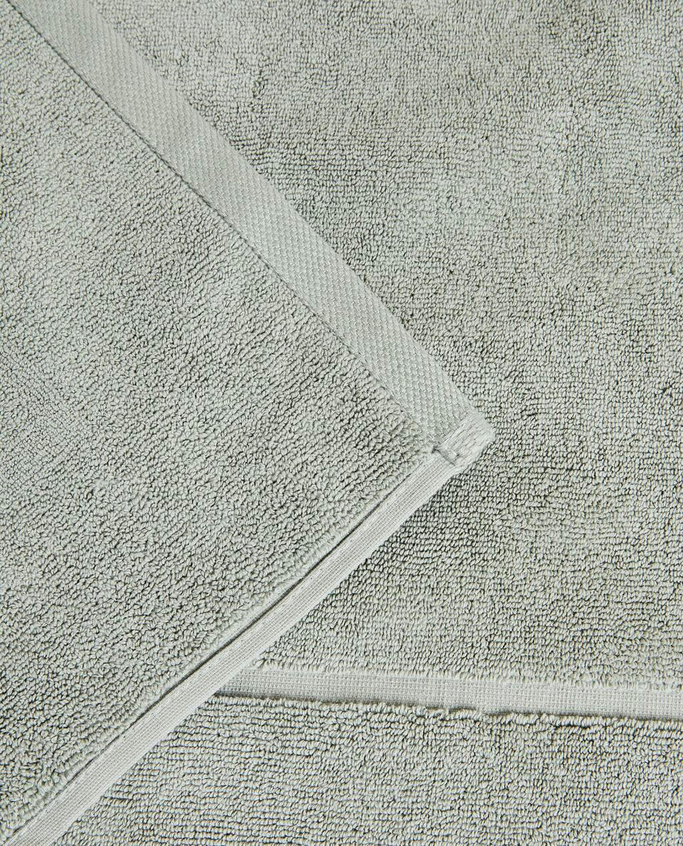 COTTON BATH MAT