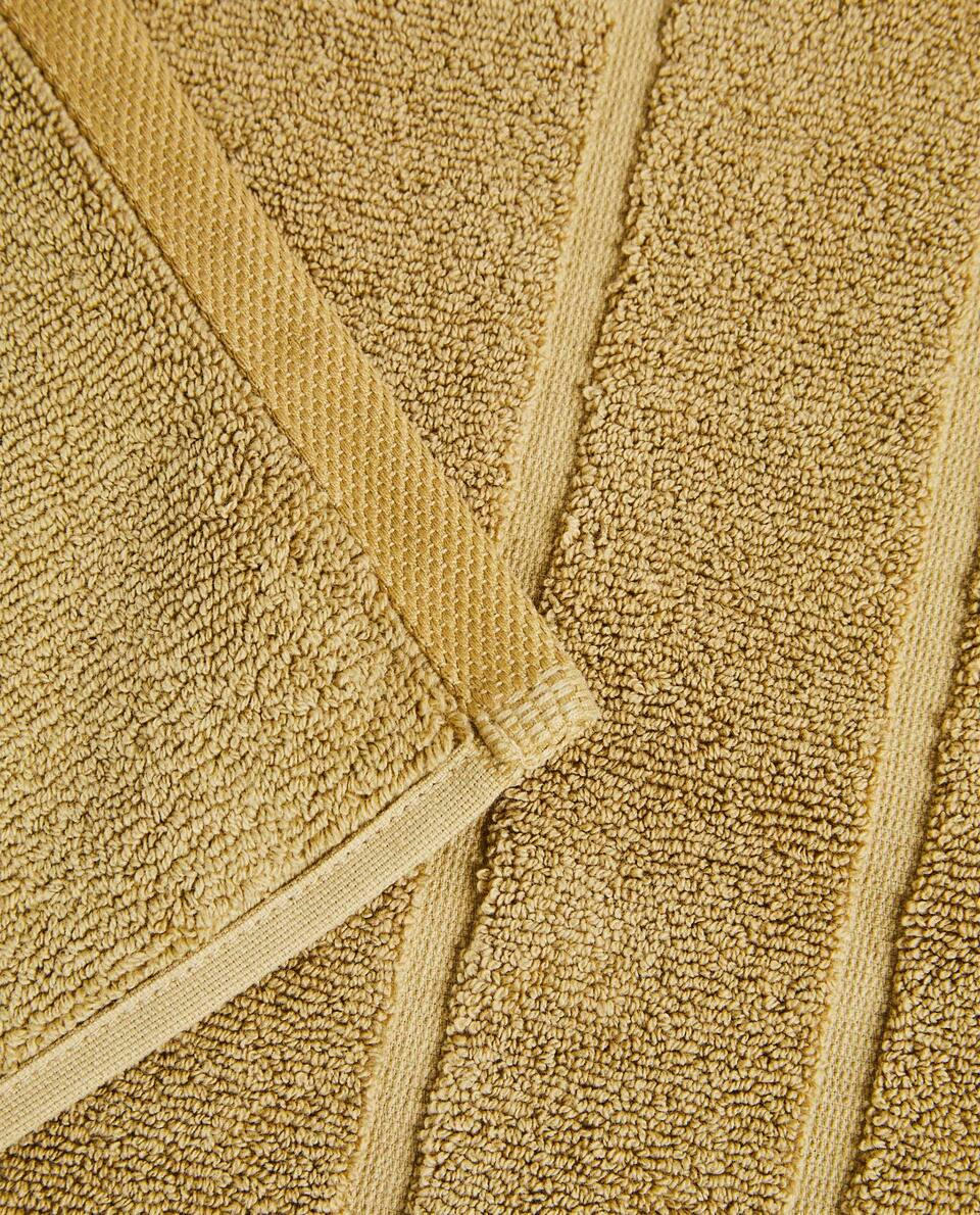 COTTON BATH MAT