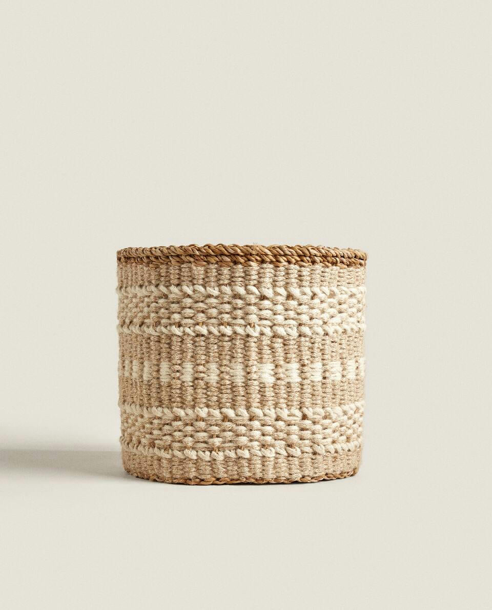 JUTE BASKET WITH BORDER