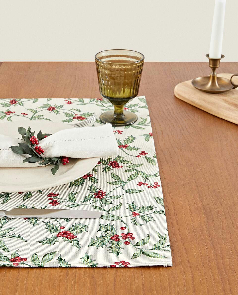 CHRISTMAS HOLLY PLACEMAT