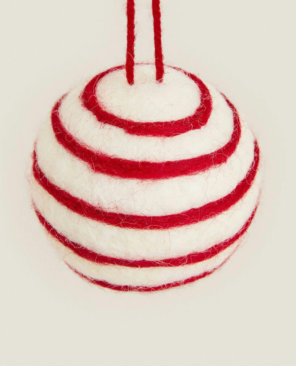 PACK OF FELT CHRISTMAS BAUBLE DECORATIONS (PACK OF 3)