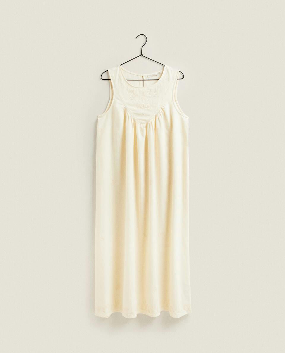 EMBROIDERED NIGHTDRESS